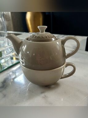 Le Creuset Tea for One Set | Discontinued Nutmeg Teapot & Cup